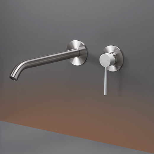 Смесители Настенный смеситель с краном и цветной ручкой. Длина макс. 215 мм GAS06 