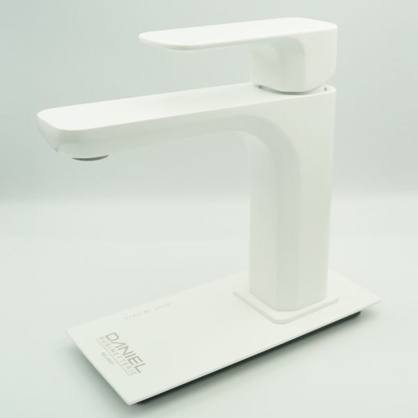 Однорычажный смеситель для раковины (излив 12 см), с донным клапаном, цвет белый матовый