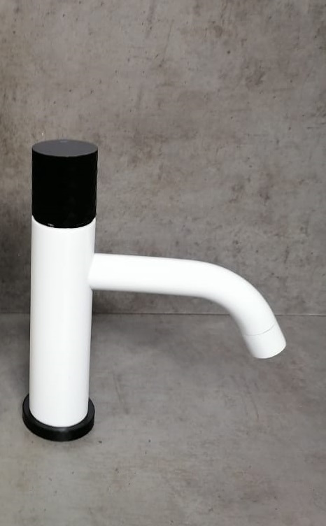 Смесители Смеситель для умывальника White-Black 