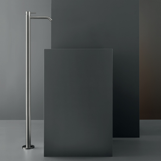 Смесители Отдельно стоящий смеситель для раковины. Высота 1100 мм 