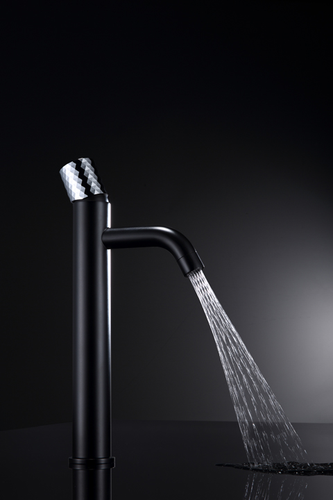 Смесители Смеситель для умывальника высокий BLACK DIAMOND CHROME 