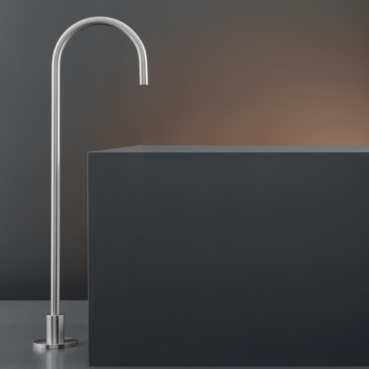 Комплектующие Отдельно стоящий кран для ванны. Высота: 750 мм FRE58 