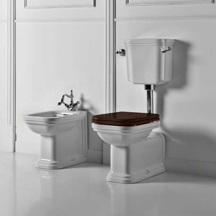 Бачок для унитаза, с боковым отверстием для ручки механизма, для монтажа с низкой трубой (без трубы и механизма слива), цвет белый