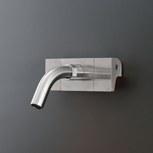 Смесители Настенный двухрычажный смеситель с краном. Длина 130 мм 