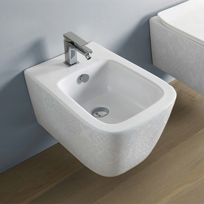 Биде подвесное 360х520 мм, с 1 отверстием для смесителя, с переливом, в комплекте с крепежом, цвет белый глянцевый, декор Cementina