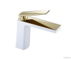 Смесители Смеситель для умывальника белый + золото